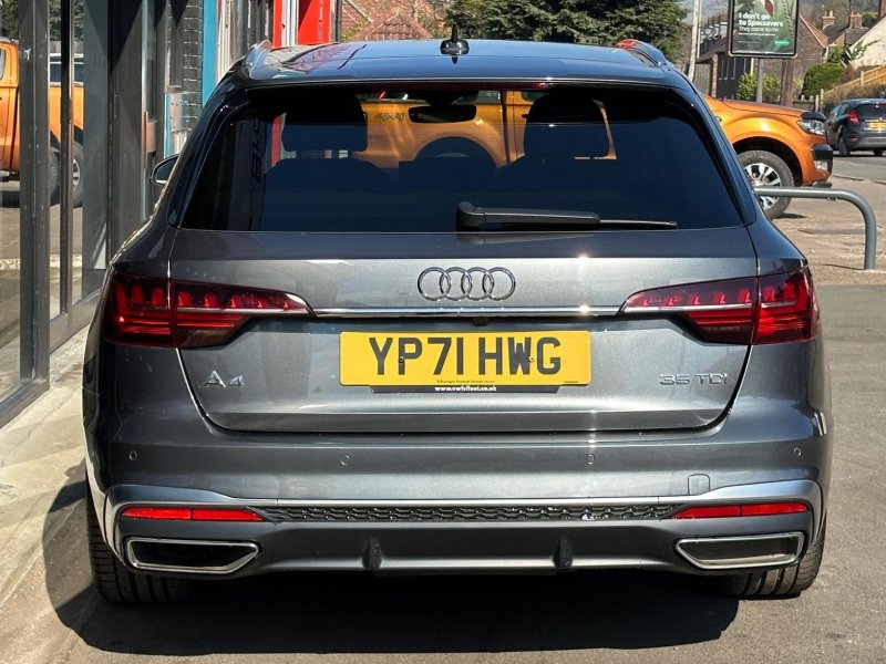 AUDI A4 AVANT