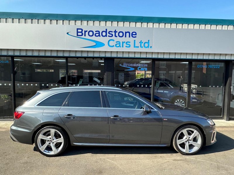 AUDI A4 AVANT