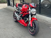 DUCATI MONSTER 696