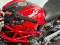 DUCATI MONSTER 696