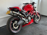 DUCATI MONSTER 696