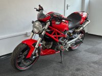 DUCATI MONSTER 696