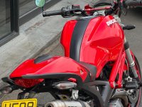 DUCATI MONSTER 696