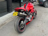 DUCATI MONSTER 696