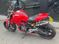 DUCATI MONSTER 696