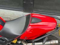 DUCATI MONSTER 696