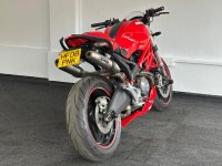 DUCATI MONSTER 696