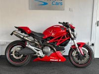 DUCATI MONSTER 696