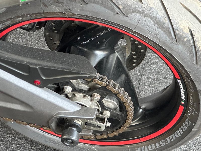 DUCATI MONSTER 696