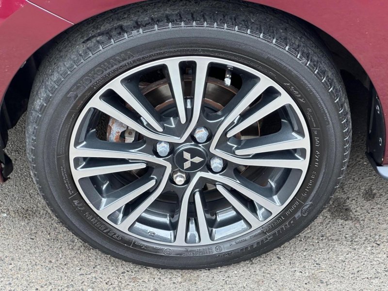MITSUBISHI MIRAGE