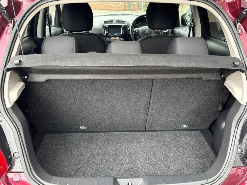 MITSUBISHI MIRAGE