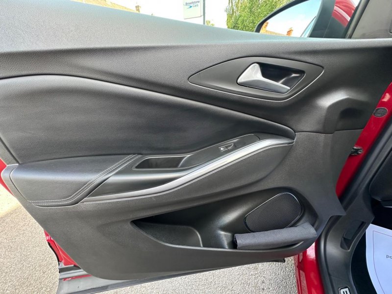 VAUXHALL GRANDLAND X