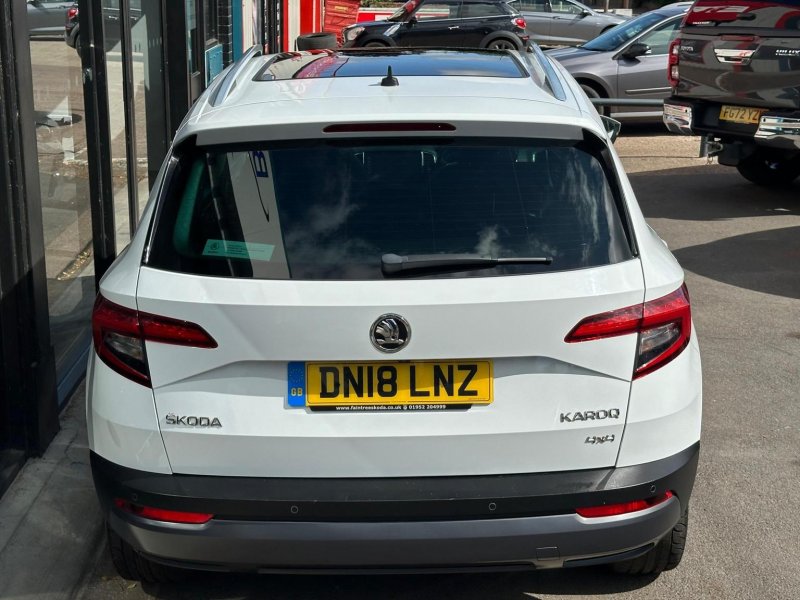SKODA KAROQ
