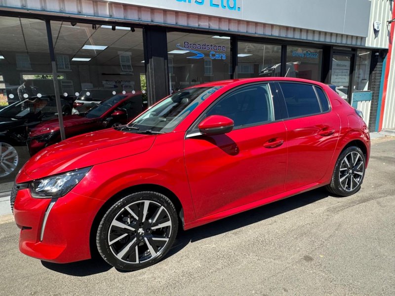 PEUGEOT 208